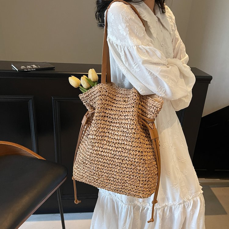 Drawstring hook woven bag single shoulder crossbody woven women's bag large capacity grass woven bag - Image 3