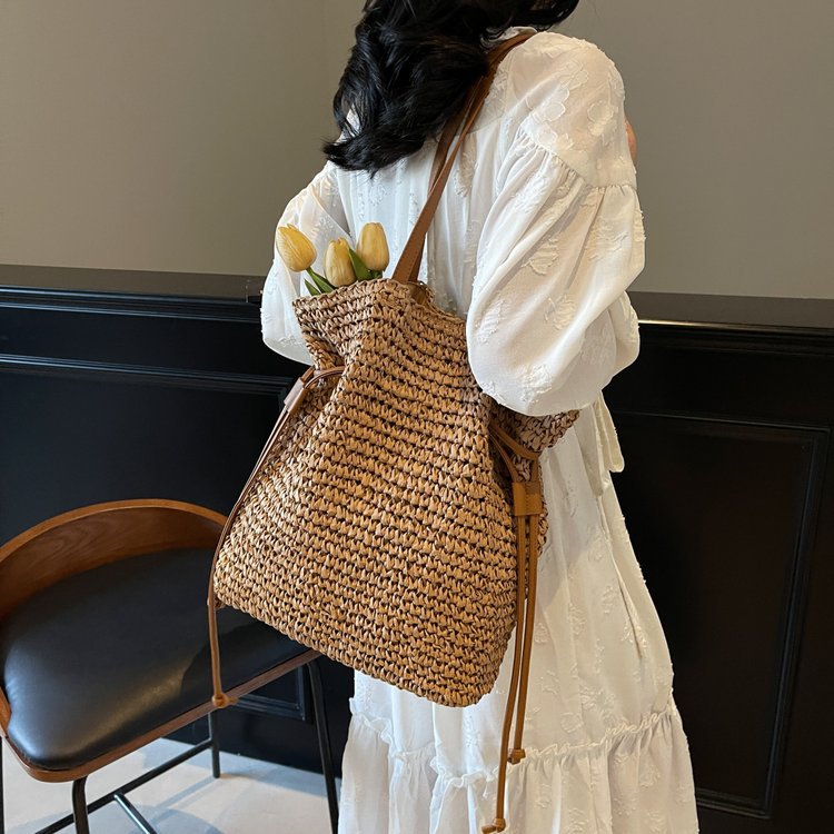 Drawstring hook woven bag single shoulder crossbody woven women's bag large capacity grass woven bag - Image 4