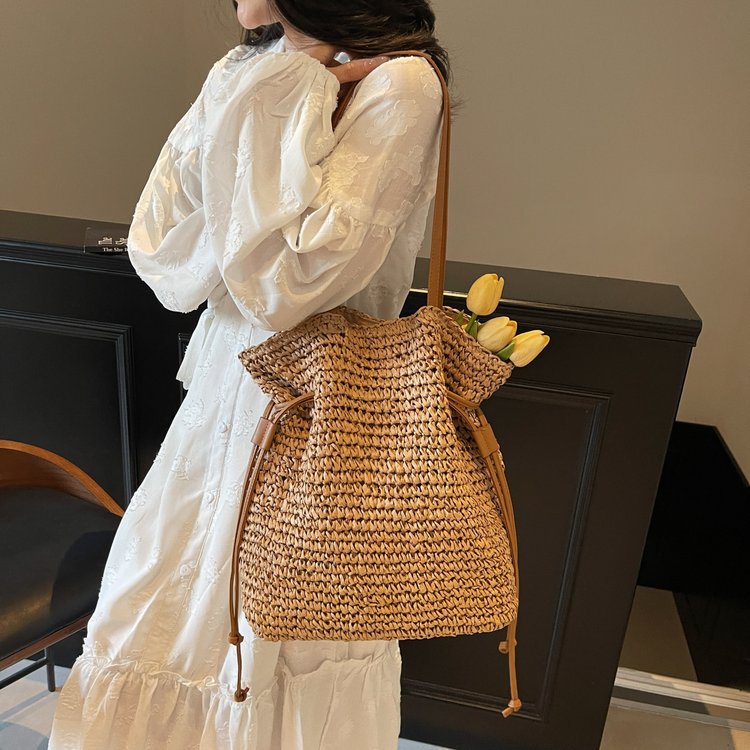 Drawstring hook woven bag single shoulder crossbody woven women's bag large capacity grass woven bag - Image 5